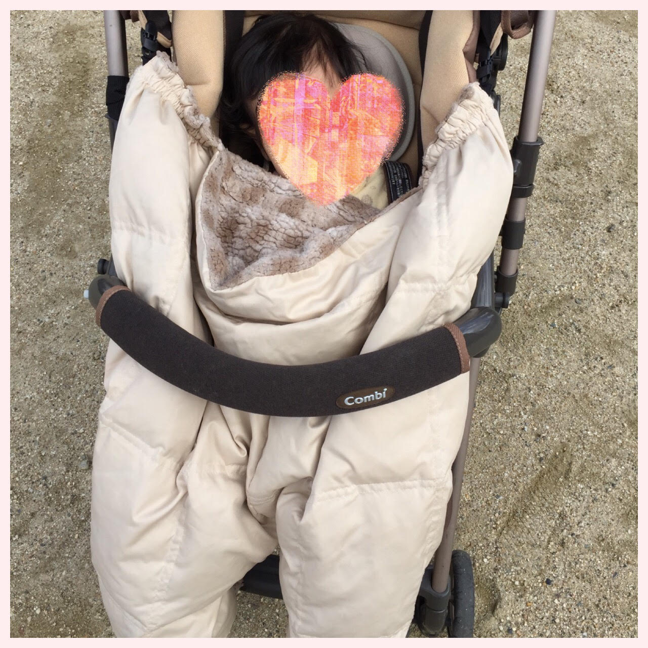 赤ちゃん冬のお散歩の服装 抱っこ紐とベビーカーの防寒はそれぞれどうすればいい まいにちはてな